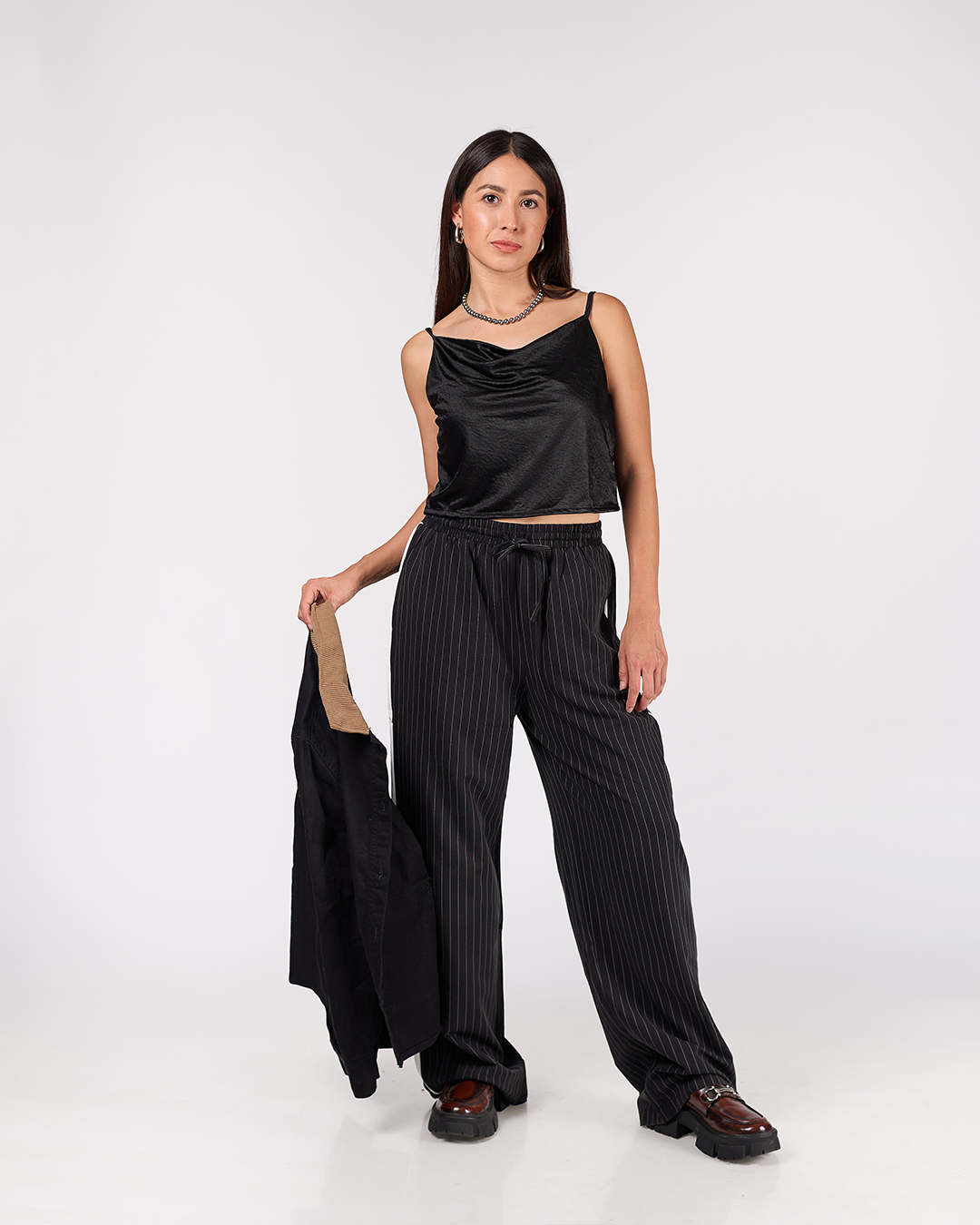 PANTALÓN RAYA BLANCA