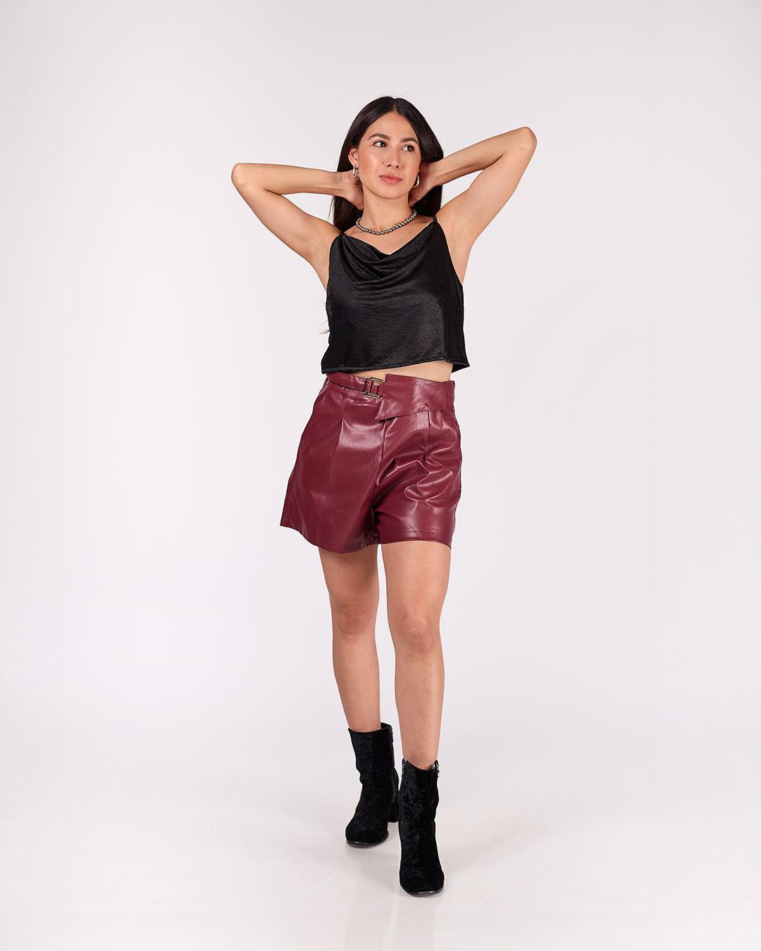 SHORT EFECTO PIEL HEBILLA